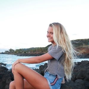 Meet your Posher, Tia